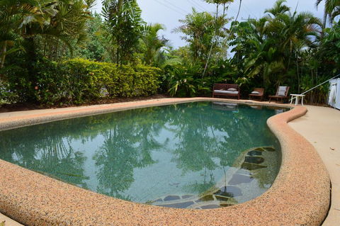 Endless Summer - Foster Accommodation 0