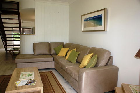 Endless Summer - Foster Accommodation 1