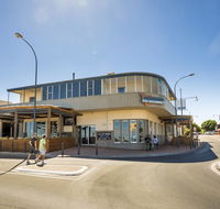 Esplanade Hotel Adelaide - Foster Accommodation