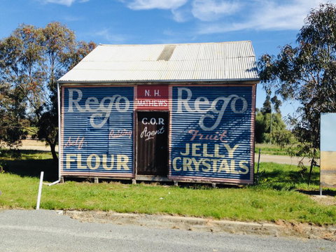 Eureka Hotel / Rainbow Brewery - Foster Accommodation 2
