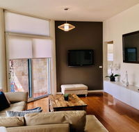 Exclusive Anglesea River Beach Apartment - Foster Accommodation