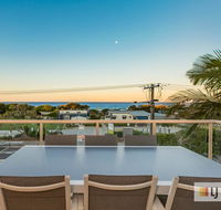 EXCLUSIVE OCEAN VIEW PENTHOUSE ON MARINE PARADE - Foster Accommodation