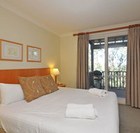 Executive 1 bedroom Spa Villa located within Cypress Lakes Resort - Foster Accommodation