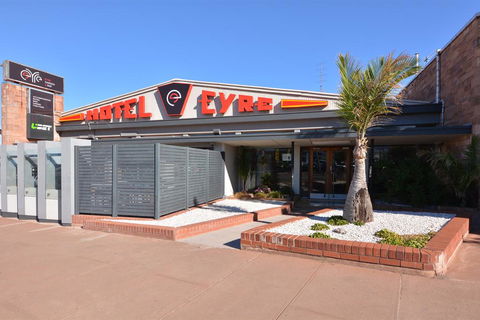 Eyre Hotel - Foster Accommodation 2