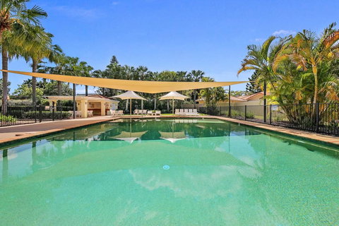 Fairways @ Hope Island Resort - Foster Accommodation 1