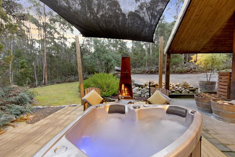 Falls River Luxury Accommodation - Foster Accommodation 2
