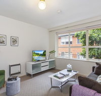 Family-friendly apartment in green Glen Iris - Foster Accommodation