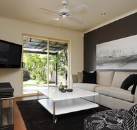 Feathers Serviced Townhouse - Foster Accommodation