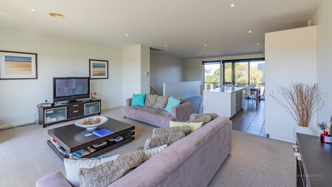 Five Shell - Foster Accommodation 0