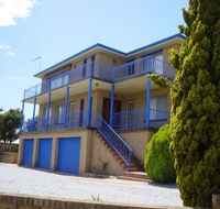 Flat 2 - 3 Bay Lane - Foster Accommodation