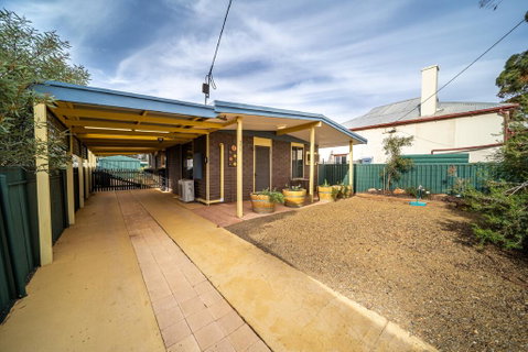 Flinders Ranges Bed And Breakfast - Foster Accommodation 1