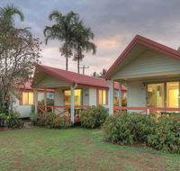 Flying Fish Point Tourist Park - Foster Accommodation