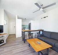 Flynns Beach Apartments 4 41 Pacific Drive - Foster Accommodation