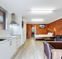Fossicker Caravan Park - Foster Accommodation