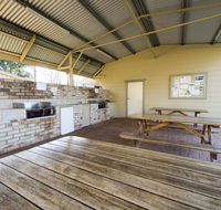 Fossickers Tourist Park - Foster Accommodation