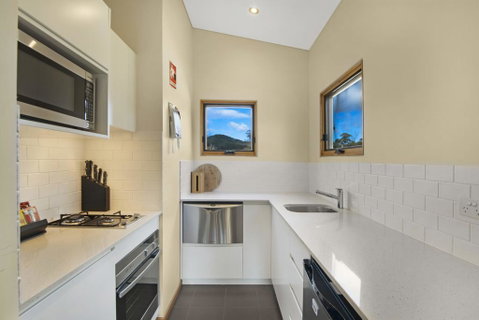 Four Mile Hut - Foster Accommodation 3