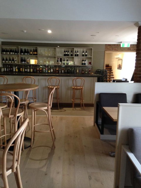 Francis Phillip Motor Inn And The Lodge - Foster Accommodation 3