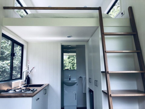 Francisco D'Anconia Tiny House - Foster Accommodation 1