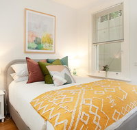 Funky Inner West Studio with Patio 20 Min from CBD - Foster Accommodation