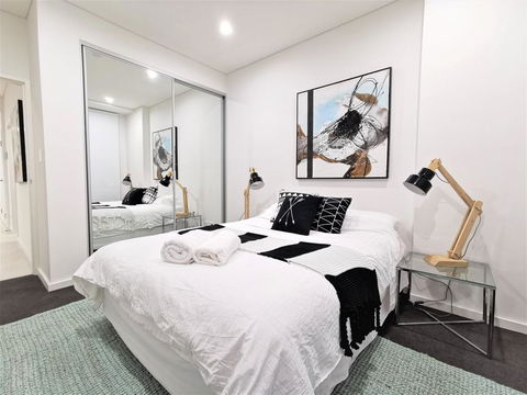 G02 Courtyard Apartment - Foster Accommodation 0