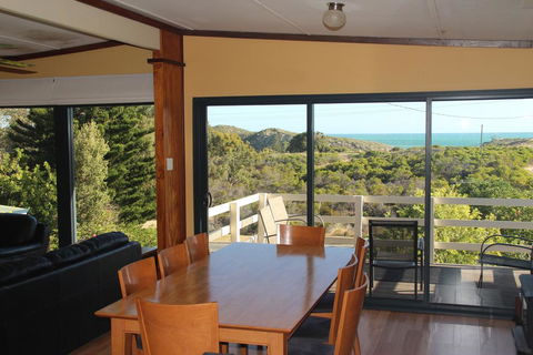 Gabbadah Beach House - Foster Accommodation 1