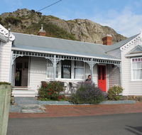 Gardenia House - Foster Accommodation