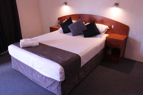 Gateway Motor Inn - Foster Accommodation 3