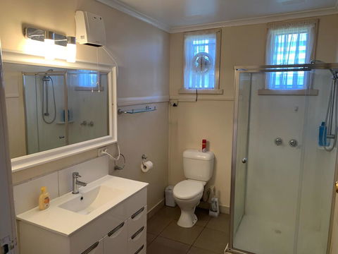Gazebo Motor Inn - Foster Accommodation 3