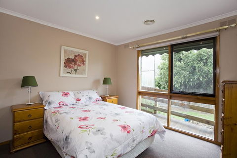 Geelong Holiday Home - Foster Accommodation 0