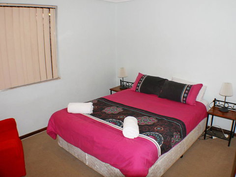 Geraldton Holiday Unit - Foster Accommodation 2