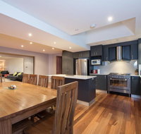 Gippsland Twelve-Spacious and Central with off street parking - Foster Accommodation