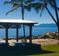 Golden Sands Beach House - Foster Accommodation