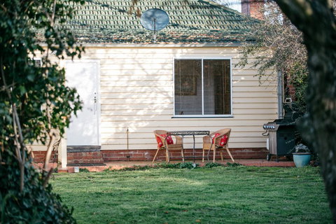 Goldies On Piper Kyneton - Foster Accommodation 2