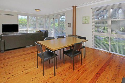 GOLF 39 MOLLYMOOK BEACH - Foster Accommodation 1