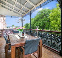 Grand  Central on George - Unique - Opulent - Foster Accommodation