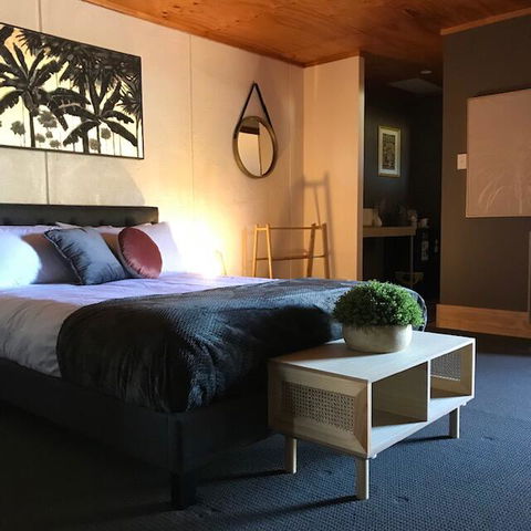 Granite Belt Cabins - Foster Accommodation 3