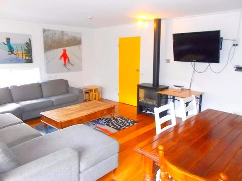 Great Value Thredbo Chalet - Foster Accommodation 2