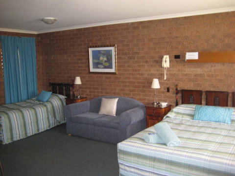 Greenacres Motel - Foster Accommodation 3
