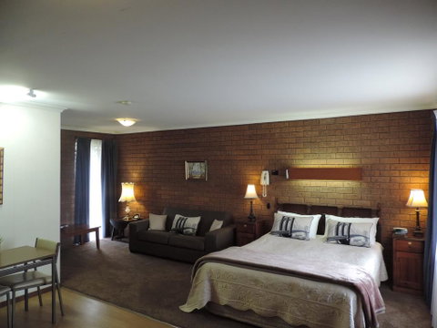 Greenacres Motel - Foster Accommodation 1
