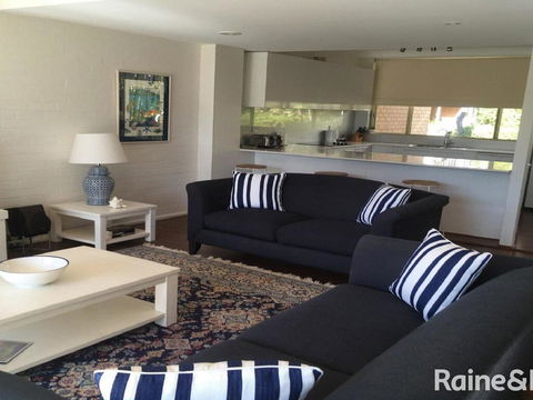 Greenpark #11 - 11/45 Avoca Drive, Avoca Beach - Foster Accommodation 2