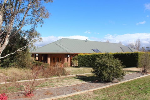 Gundaroo Manor Bed & Breakfast - Foster Accommodation 0