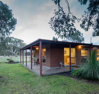 Halls Haven Resort - Foster Accommodation