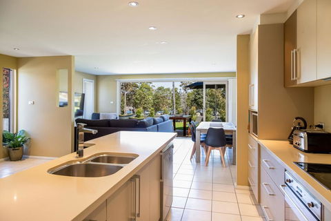 HARBOUR LIGHTS - Ulladulla - Foster Accommodation 3