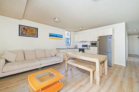 Headlands 8 1 Clarence Street - Foster Accommodation 2