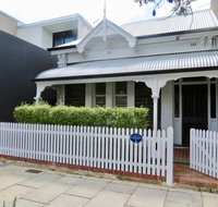 Heritage Luxury 3BR Cottage on Halifax - Foster Accommodation