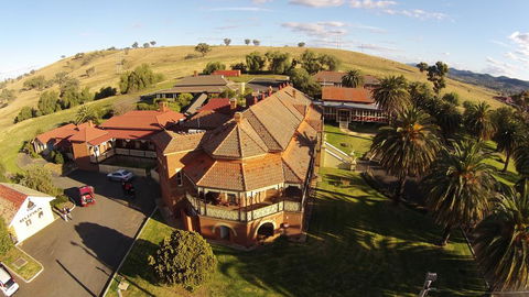 Hermitage Hill Country Retreat - Foster Accommodation 0
