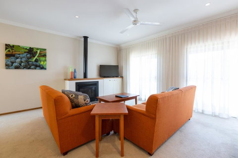 Hermitage Lodge - Foster Accommodation 3