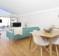 Hidden Gem On Manning - Great location opposite Surf Beach - Foster Accommodation
