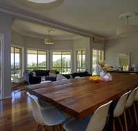 Hideaway - Pacific Palms - Foster Accommodation