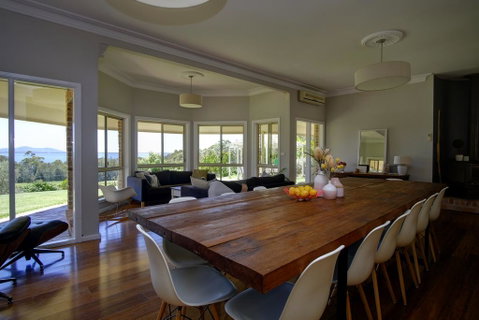 Hideaway - Pacific Palms - Foster Accommodation 0